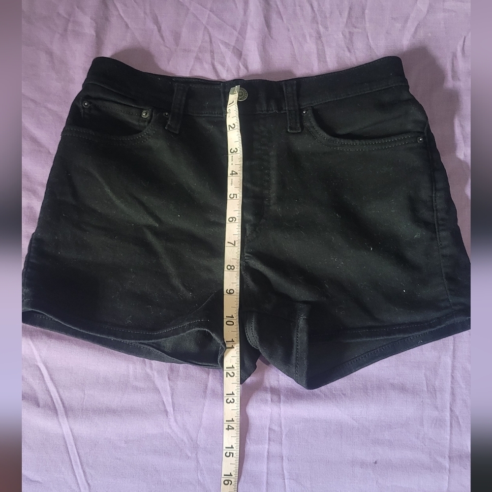 Levi Strauss And Co Black Denim Cute And Classic. Highrise. 2.5" Inseam - Picture 3 of 9